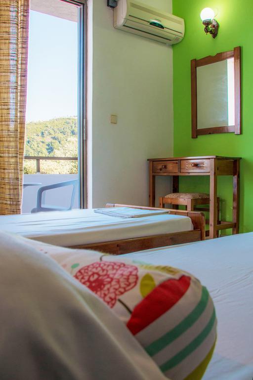 פליראקי Nikos Bnb חדר תמונה
