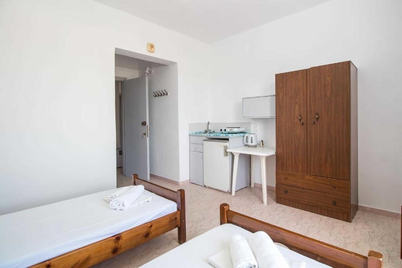 פליראקי Nikos Bnb מראה חיצוני תמונה
