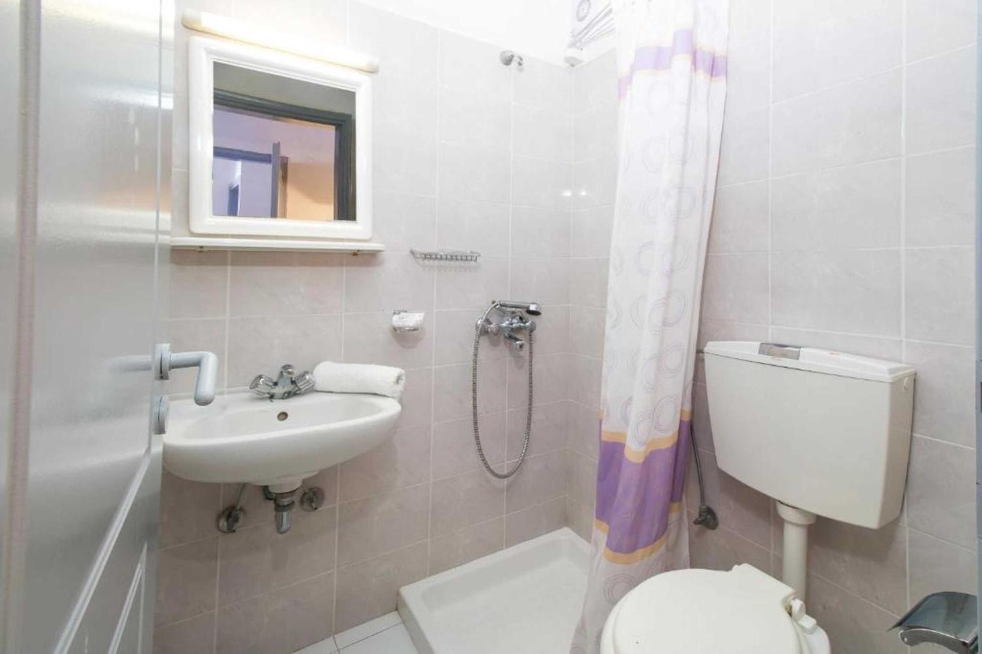 פליראקי Nikos Bnb מראה חיצוני תמונה