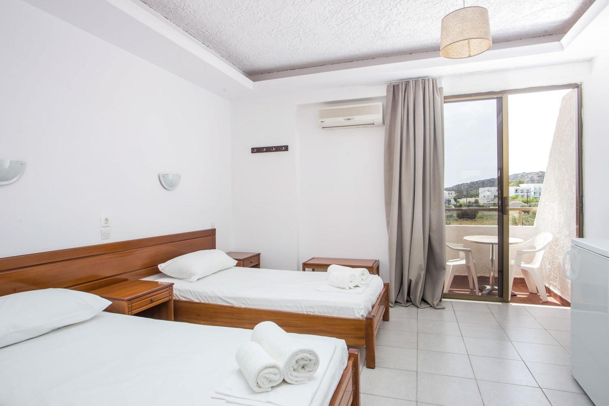 פליראקי Nikos Bnb מראה חיצוני תמונה