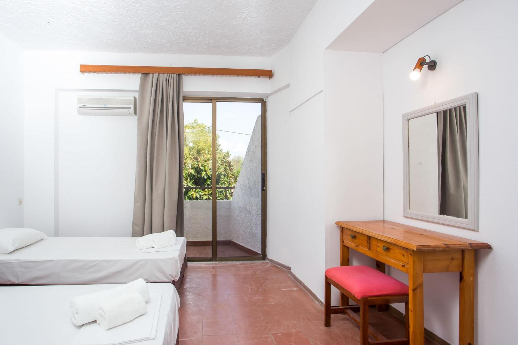 פליראקי Nikos Bnb מראה חיצוני תמונה