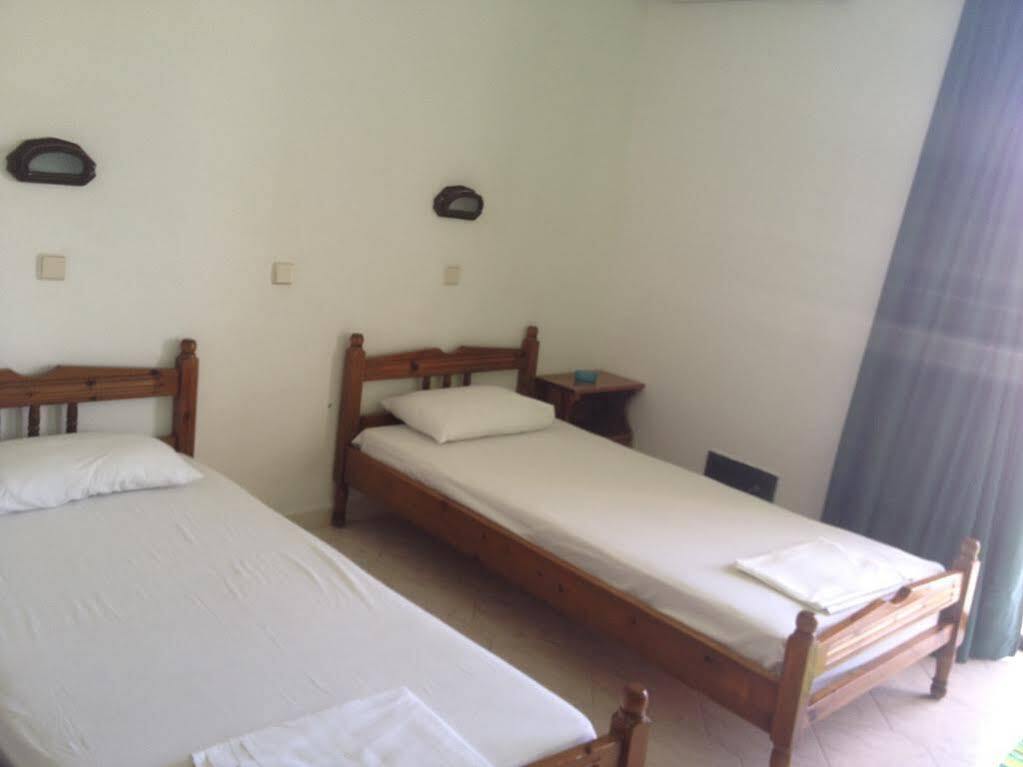פליראקי Nikos Bnb מראה חיצוני תמונה