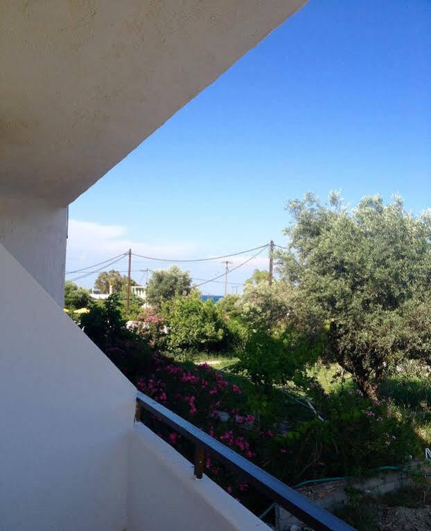 פליראקי Nikos Bnb מראה חיצוני תמונה
